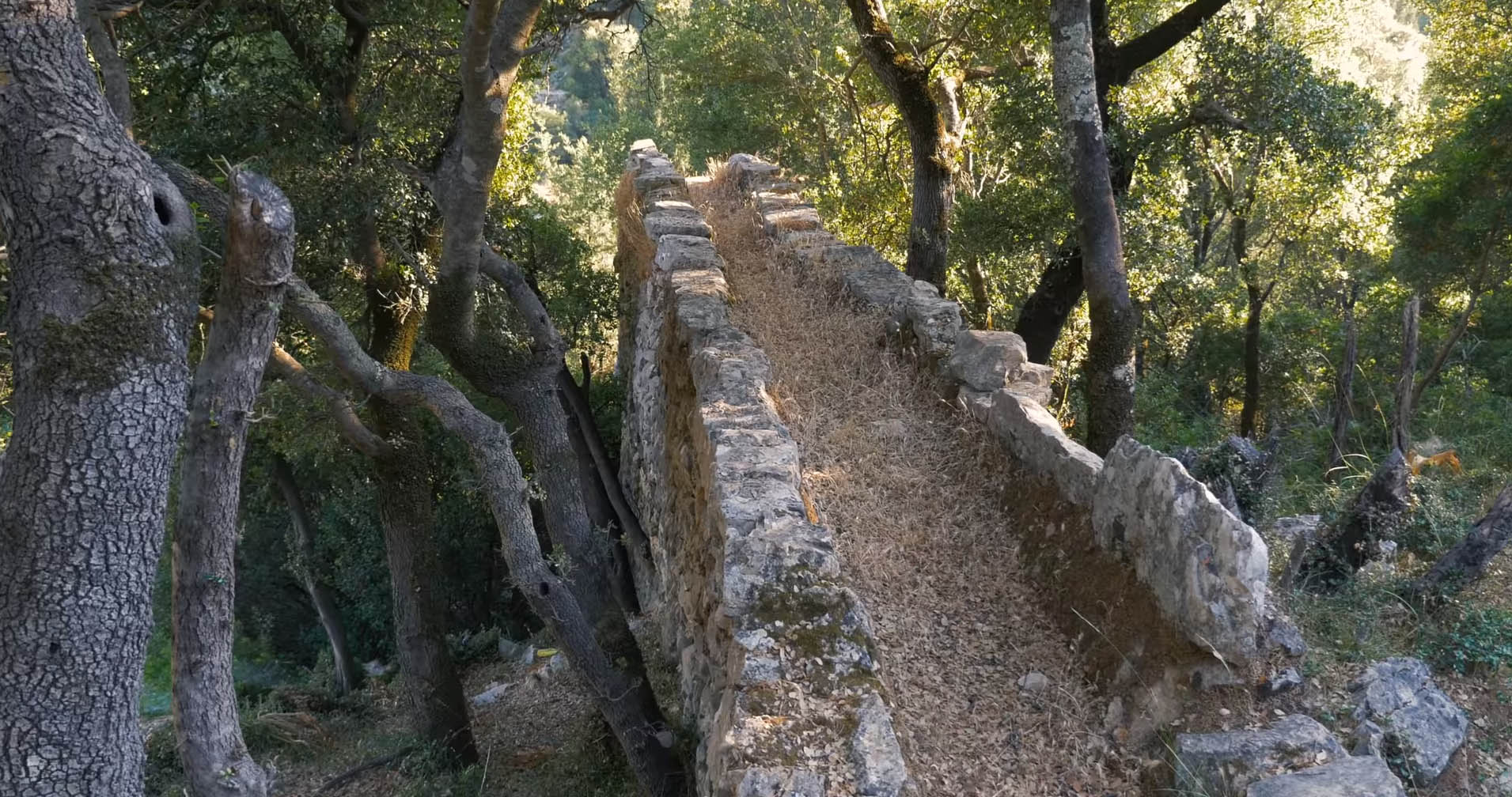 stone-bridge-in-kefalonia
